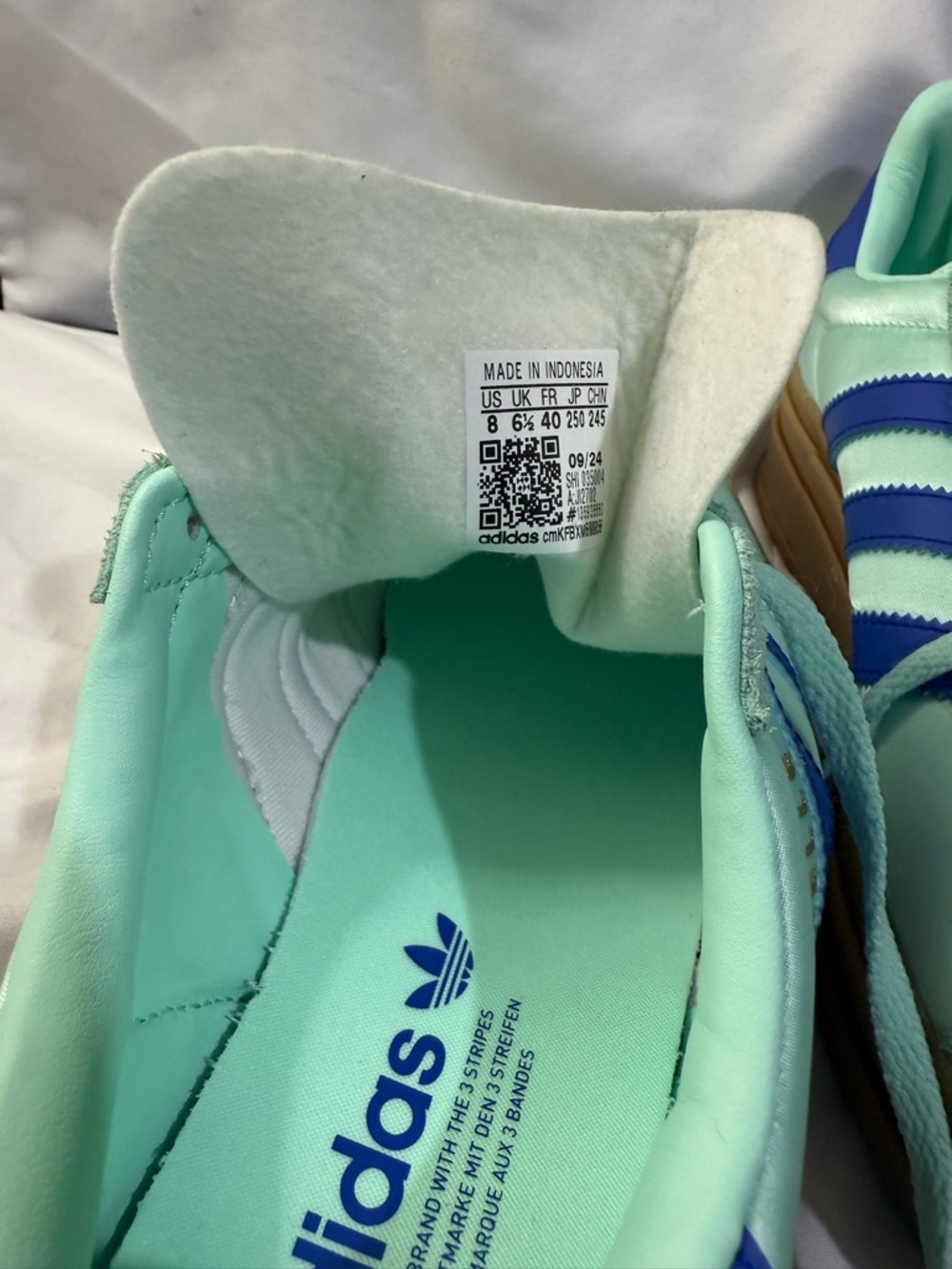 Adidas GAZELLE BOLD SHOES Women Size 8 Clear Mint / Lucid Blue / Gold Metallic - Picture 9 of 9